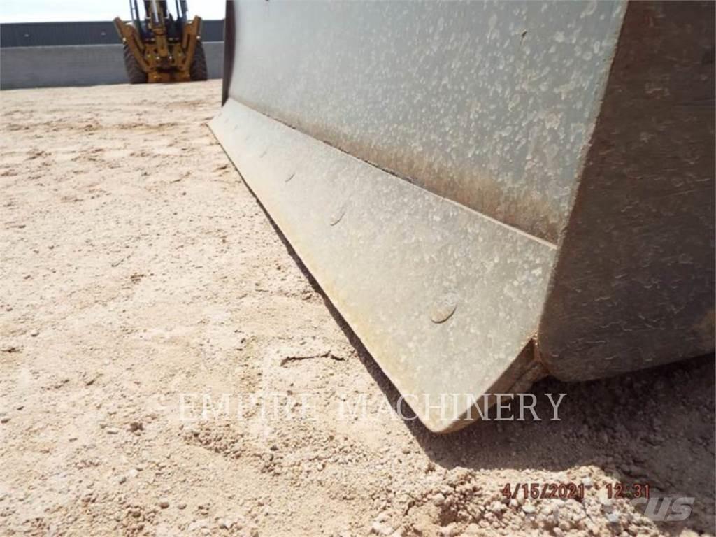 CAT 415F2 IL Колесни товарачи