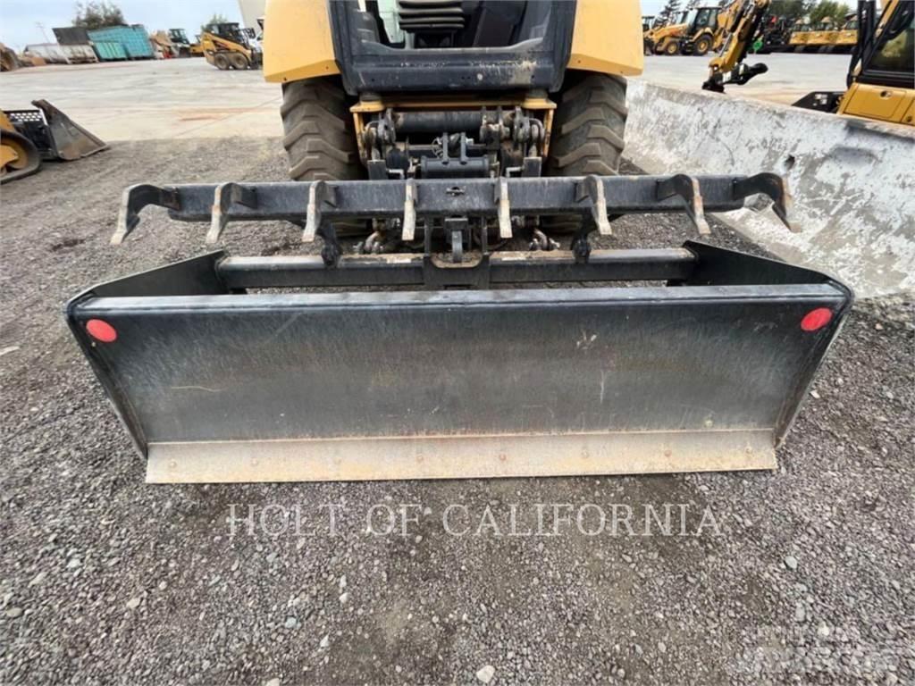 CAT 415F2IL Колесни товарачи