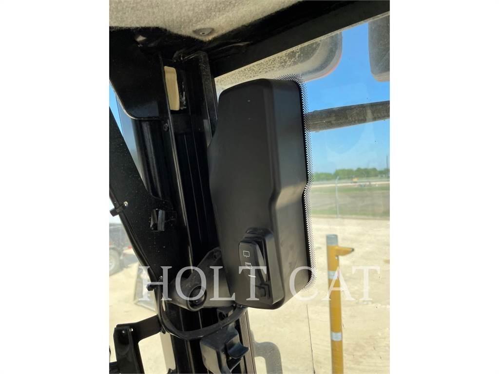 CAT 415F2IL Колесни товарачи