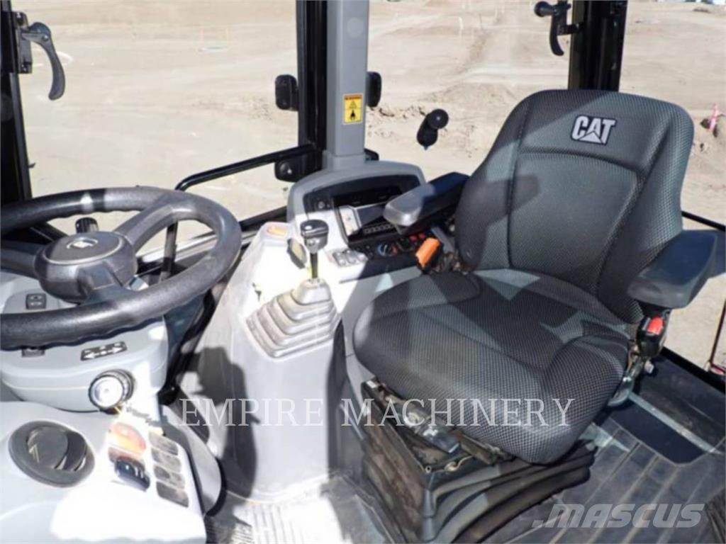 CAT 416-07 4EC Товарач със заден ексватор