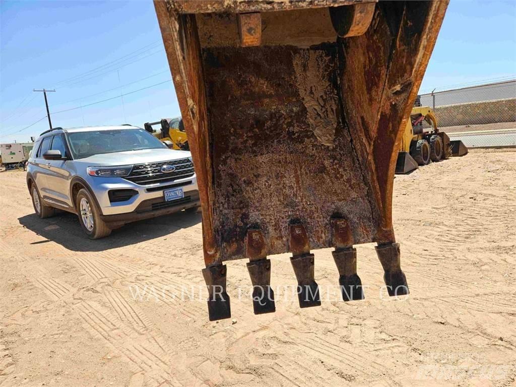 CAT 416F2ST Товарач със заден ексватор