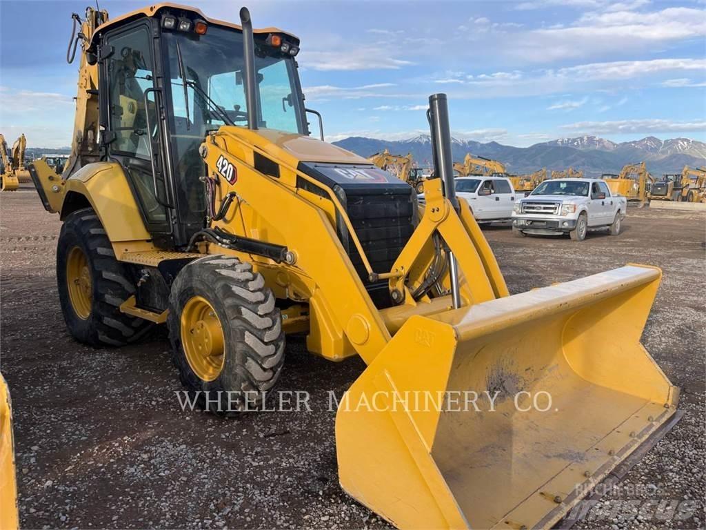 CAT 420 Товарач със заден ексватор