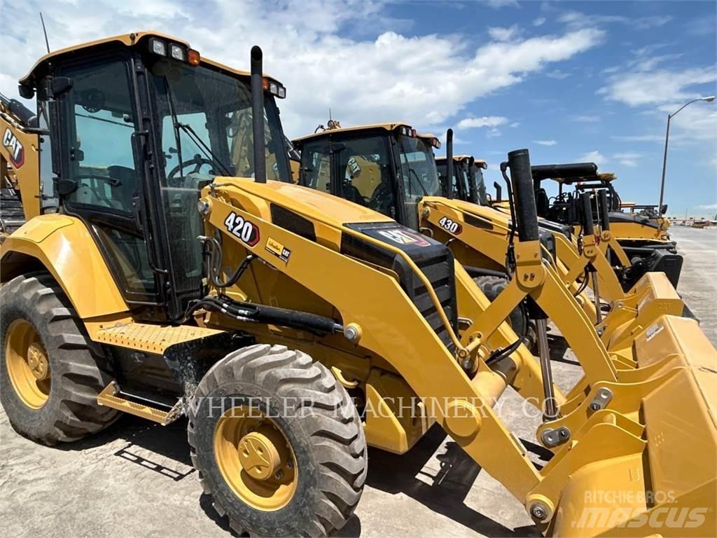 CAT 420 Товарач със заден ексватор
