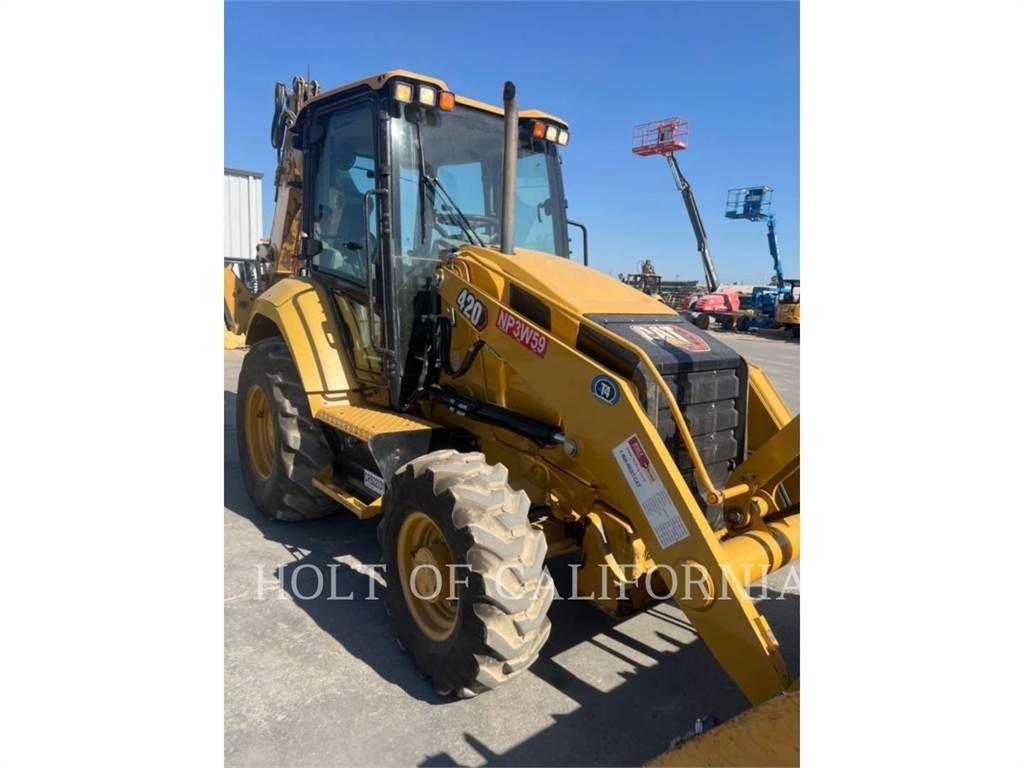 CAT 420 Товарач със заден ексватор
