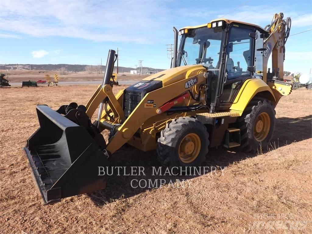 CAT 420 Товарач със заден ексватор