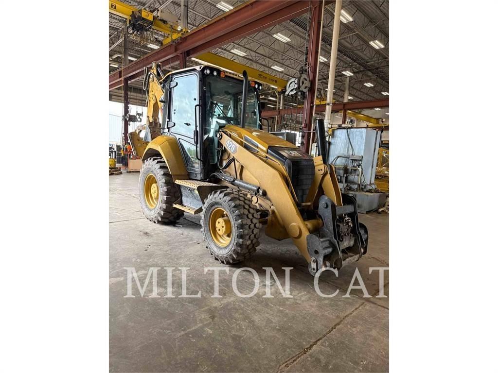 CAT 420 Товарач със заден ексватор