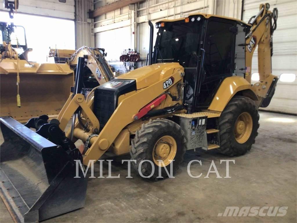 CAT 420 Товарач със заден ексватор