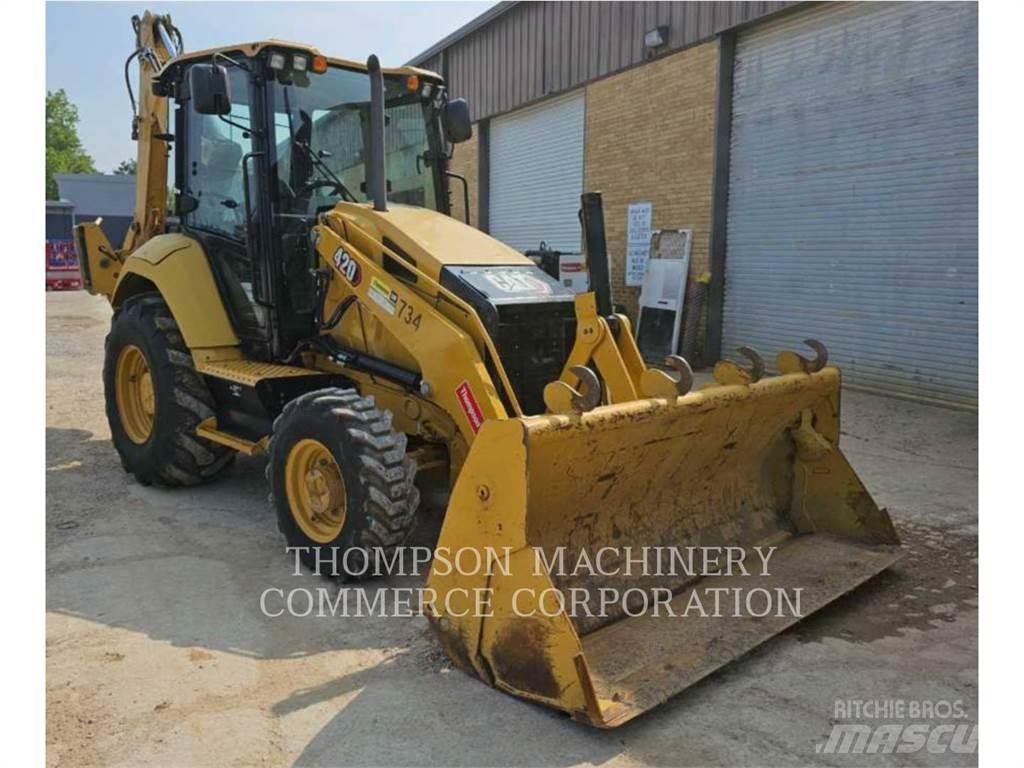 CAT 420 Товарач със заден ексватор