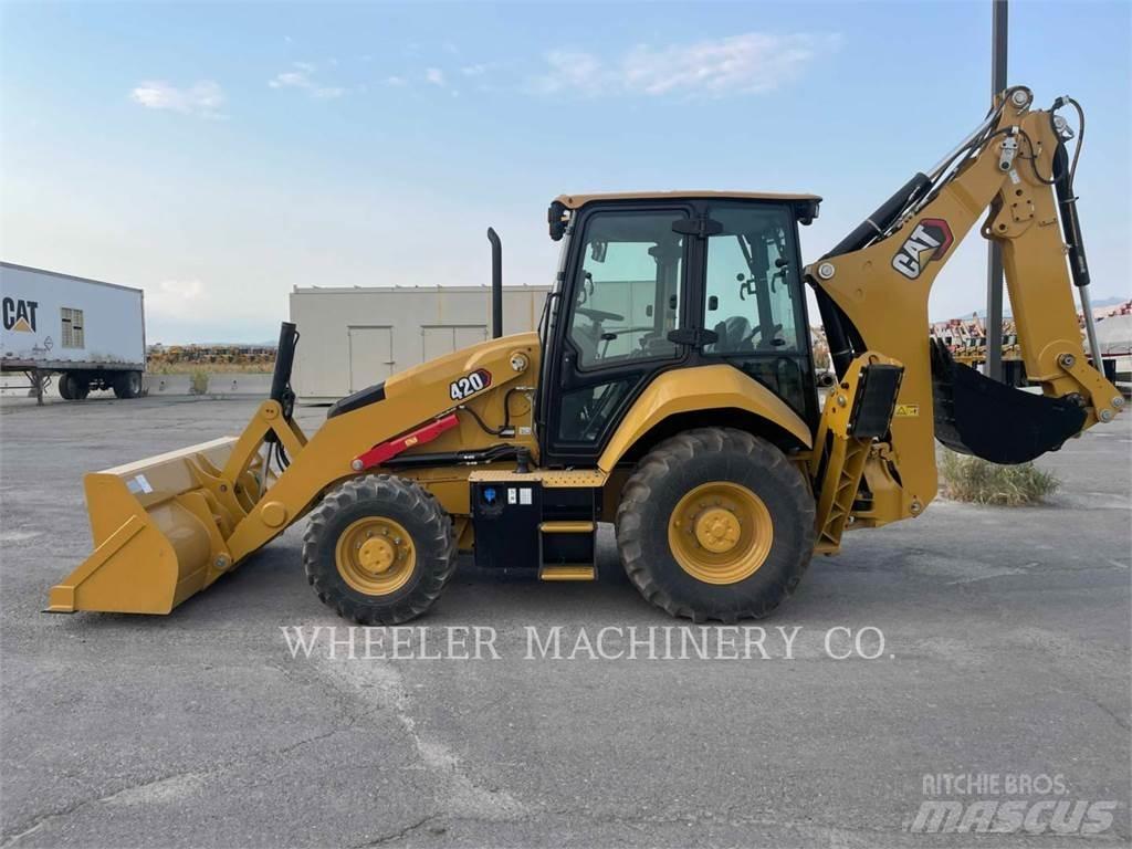 CAT 420 Товарач със заден ексватор