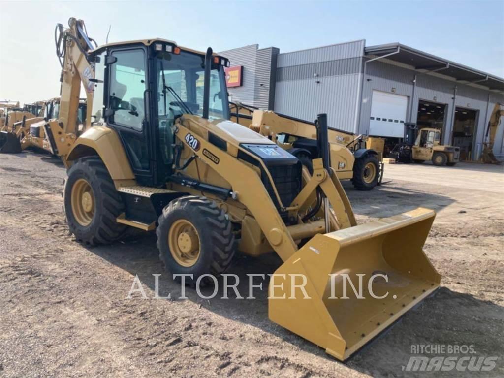 CAT 420-07 Товарач със заден ексватор