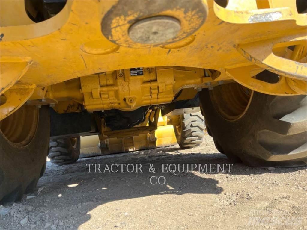 CAT 420-07 Товарач със заден ексватор