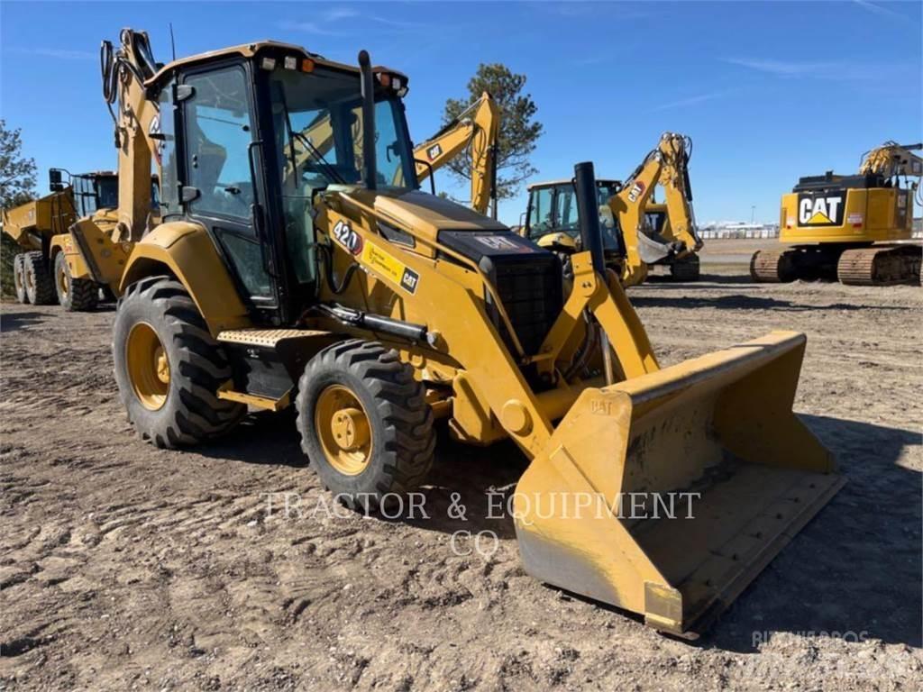 CAT 420-07 Товарач със заден ексватор
