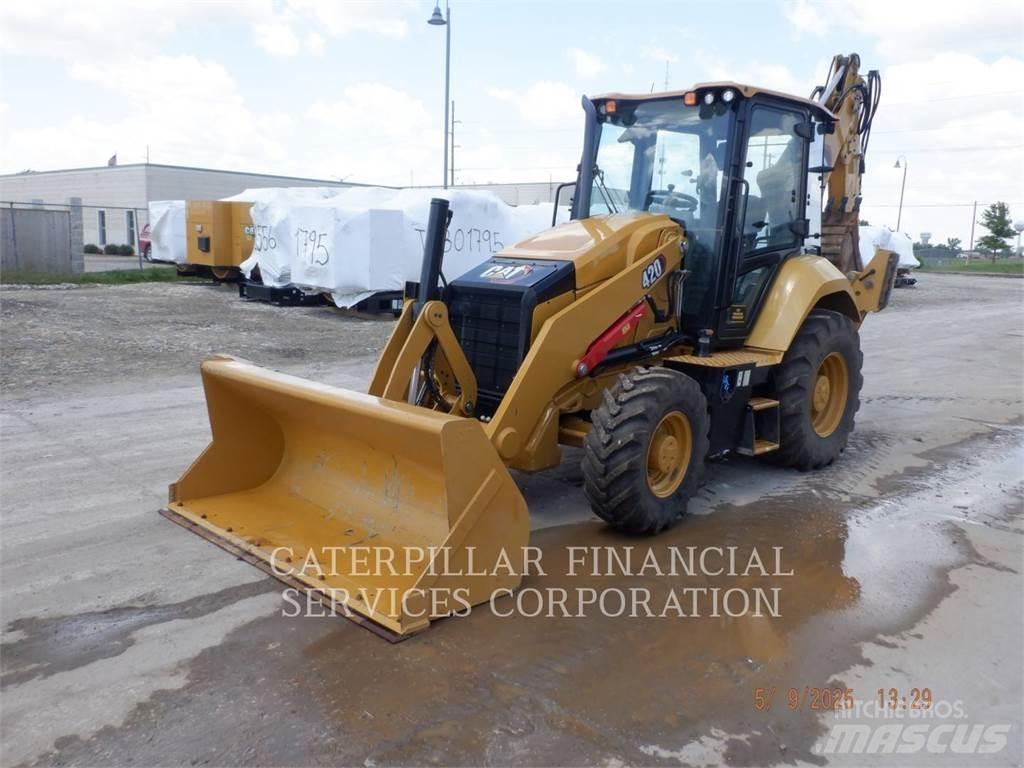 CAT 420-07 Товарач със заден ексватор