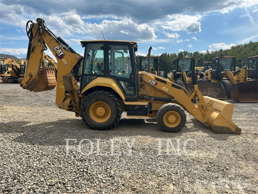 CAT 420-07 Товарач със заден ексватор