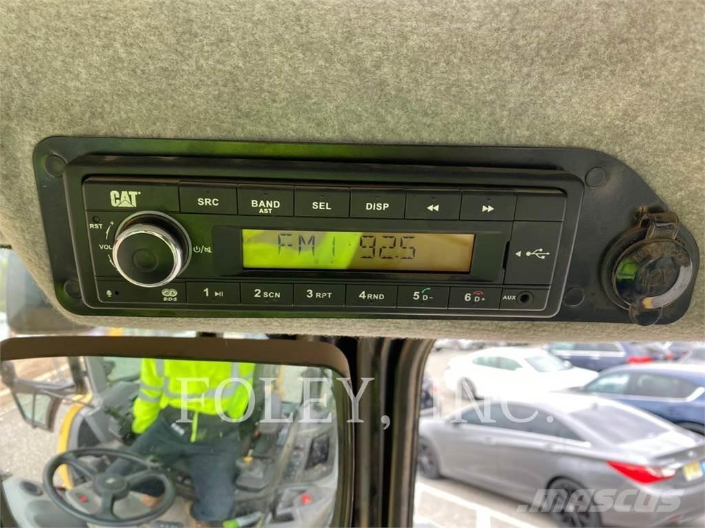 CAT 420-07XE Товарач със заден ексватор