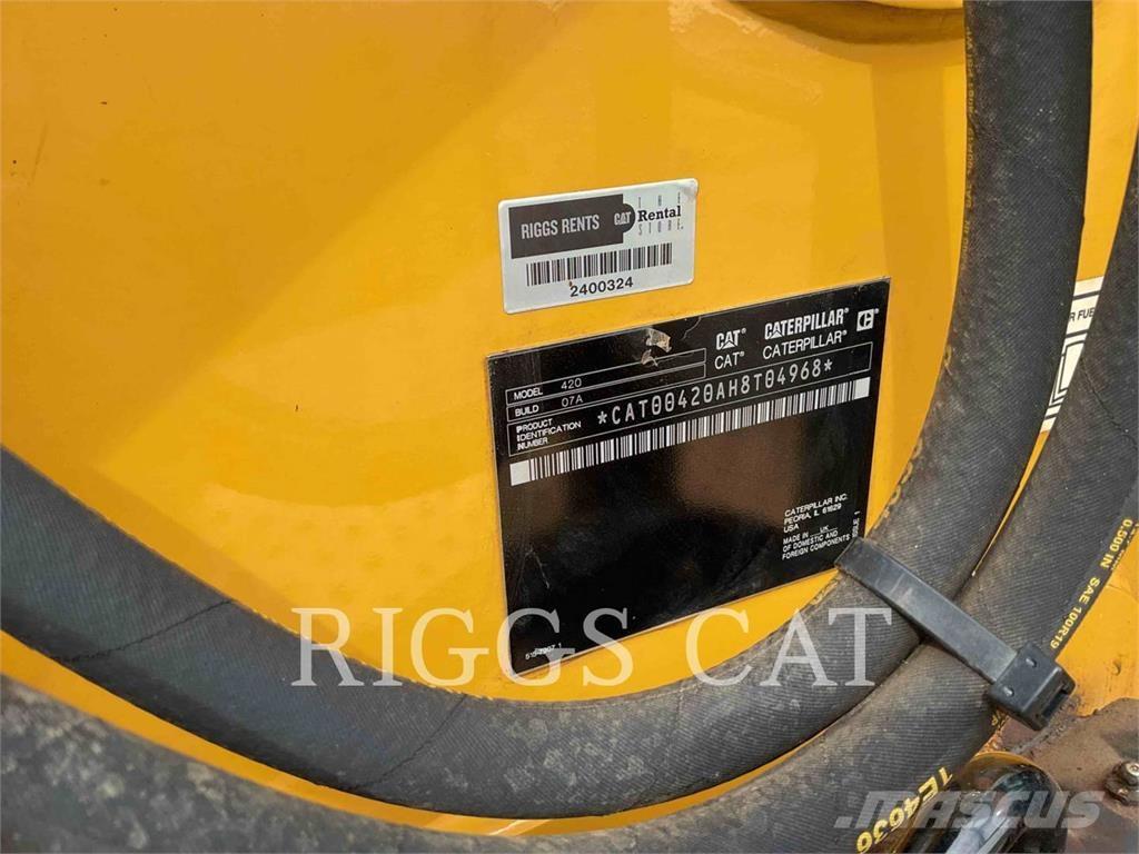 CAT 420 4AEM Товарач със заден ексватор