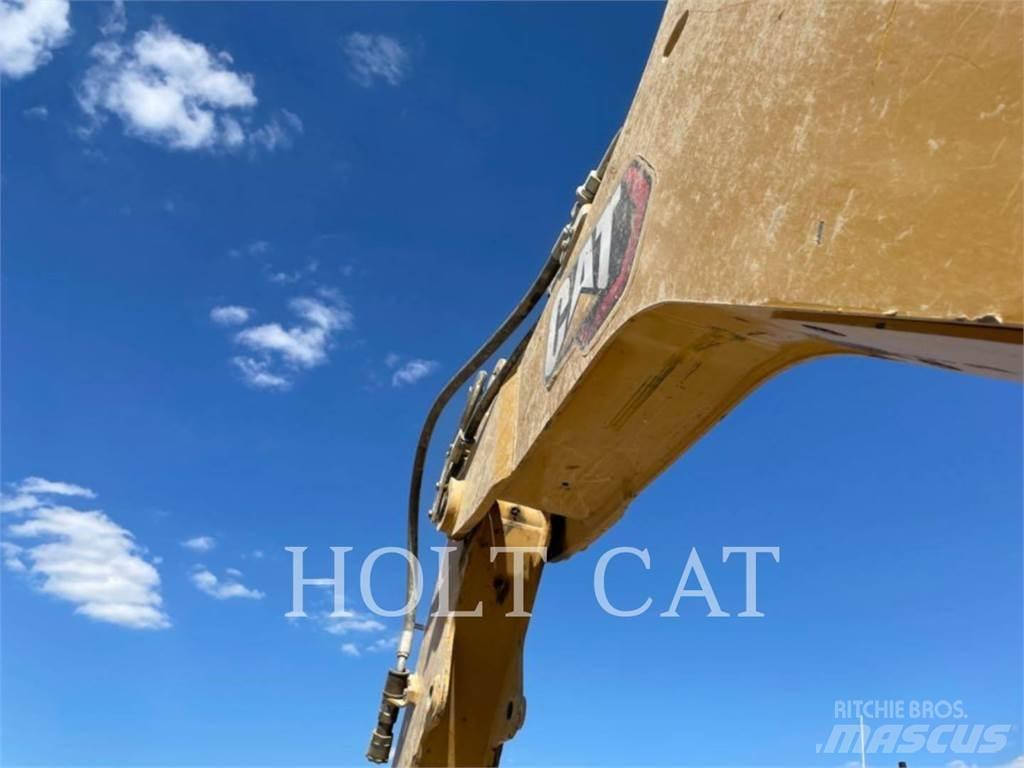 CAT 420 4SX Товарач със заден ексватор