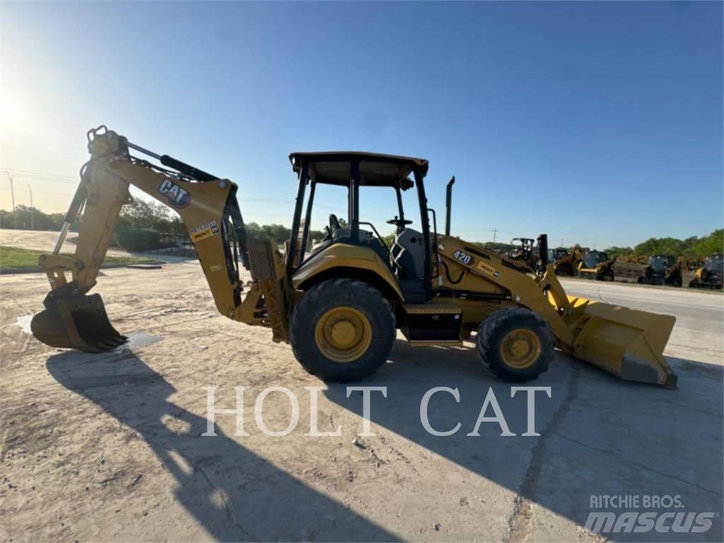 CAT 420 4SX Товарач със заден ексватор