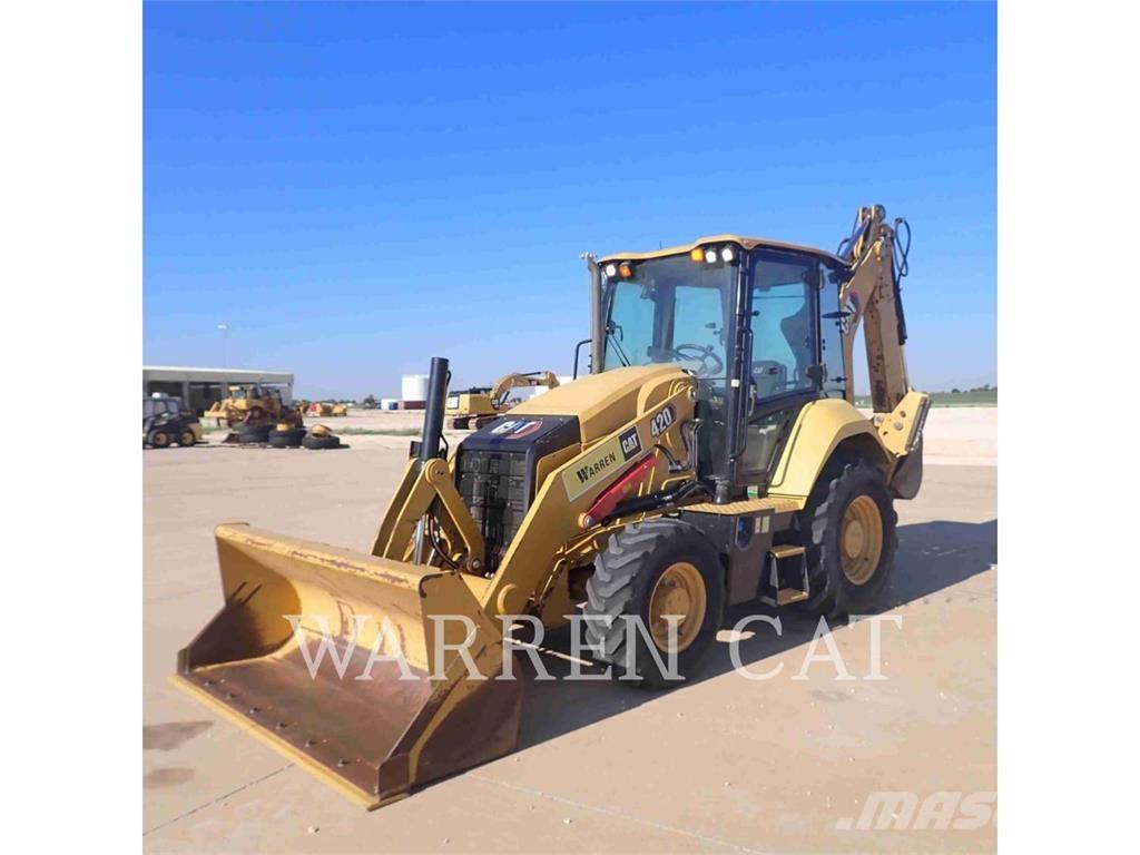CAT 420 AE4 Товарач със заден ексватор