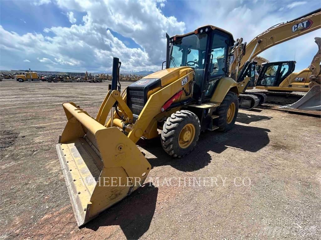 CAT 420 CF Товарач със заден ексватор