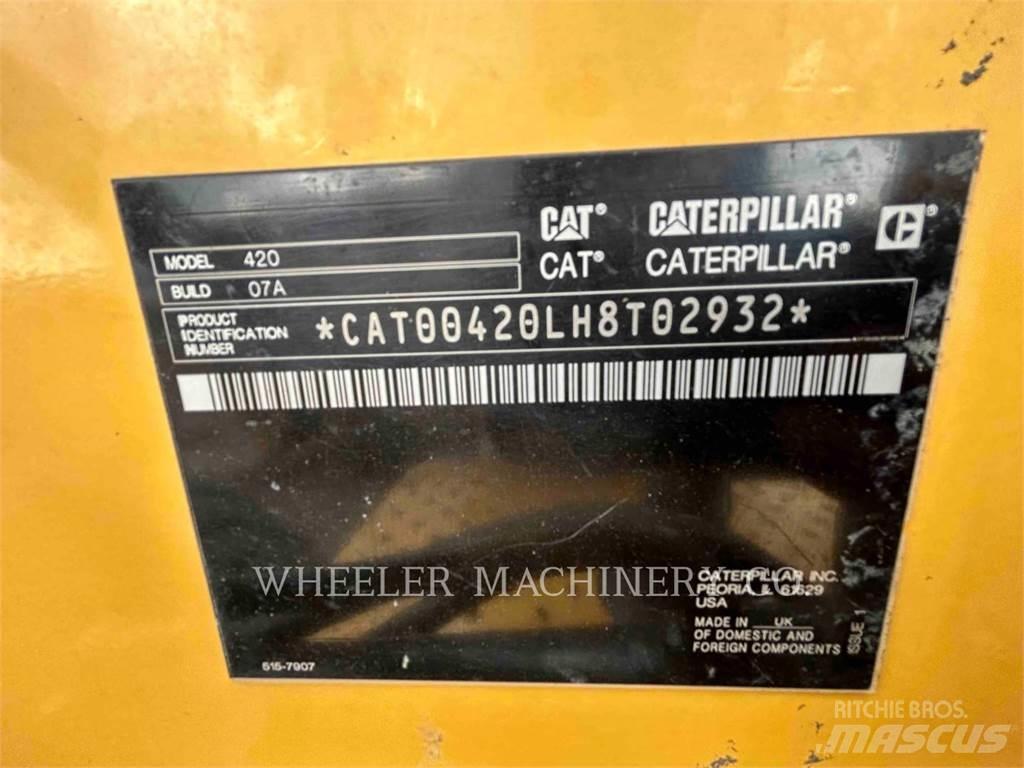 CAT 420 CF Товарач със заден ексватор