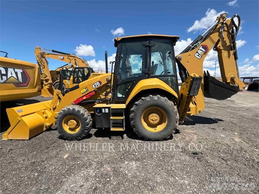 CAT 420 CF Товарач със заден ексватор