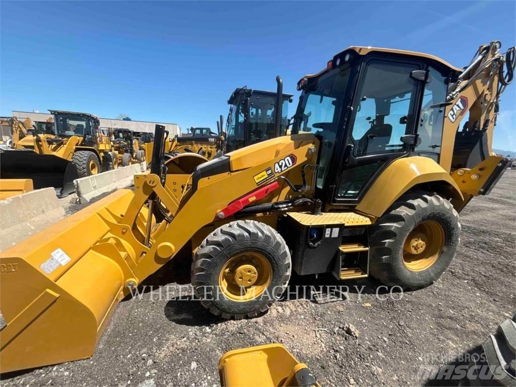 CAT 420 CF Товарач със заден ексватор
