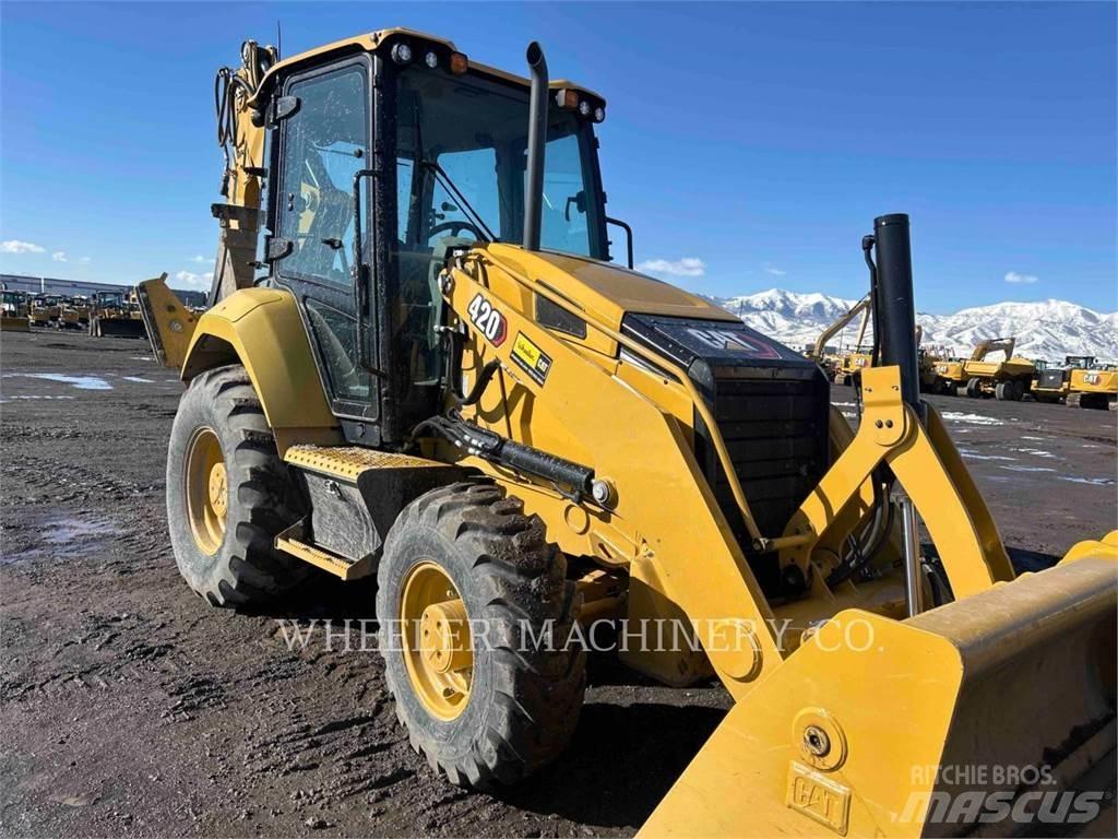 CAT 420 CF MP Товарач със заден ексватор