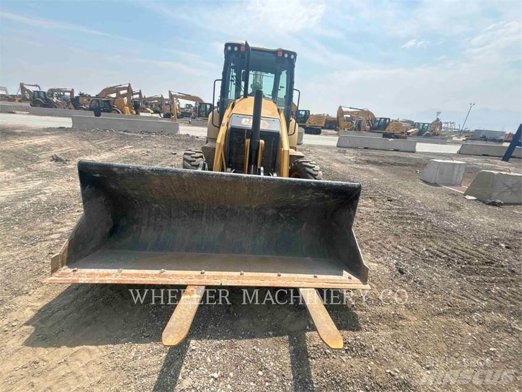 CAT 420 IT CF Товарач със заден ексватор