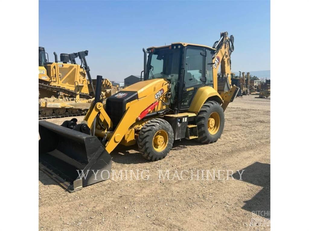 CAT 420 XE Товарач със заден ексватор