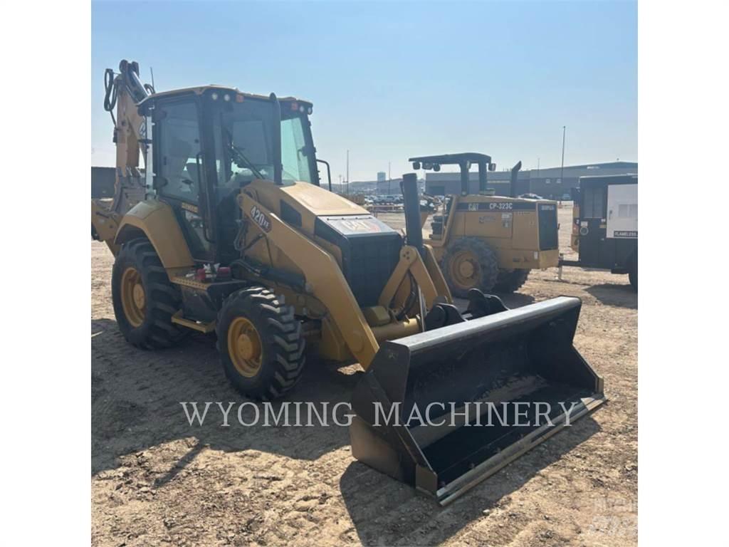 CAT 420 XE Товарач със заден ексватор