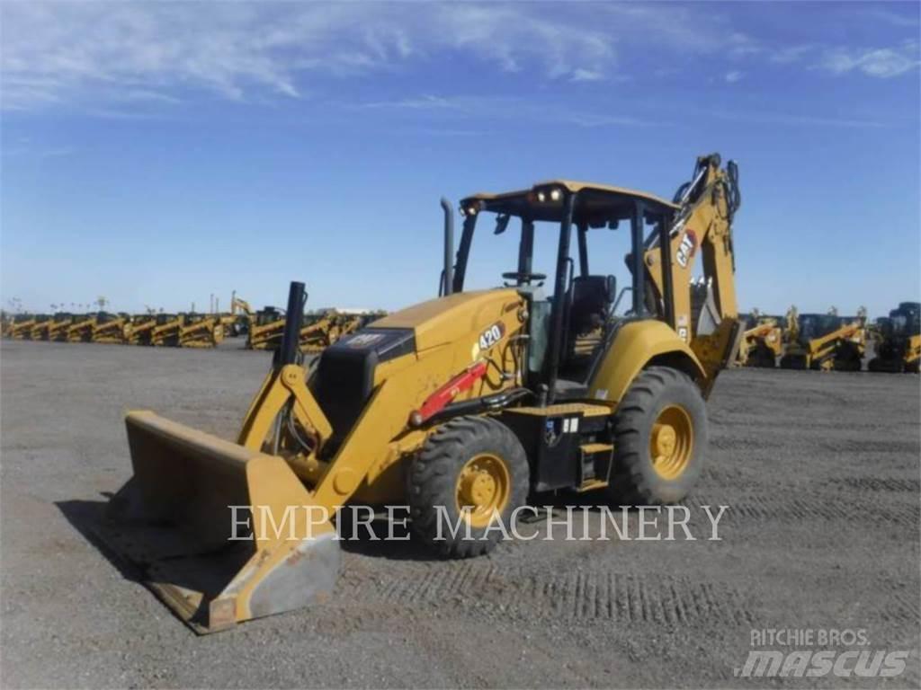 CAT 42007 Товарач със заден ексватор