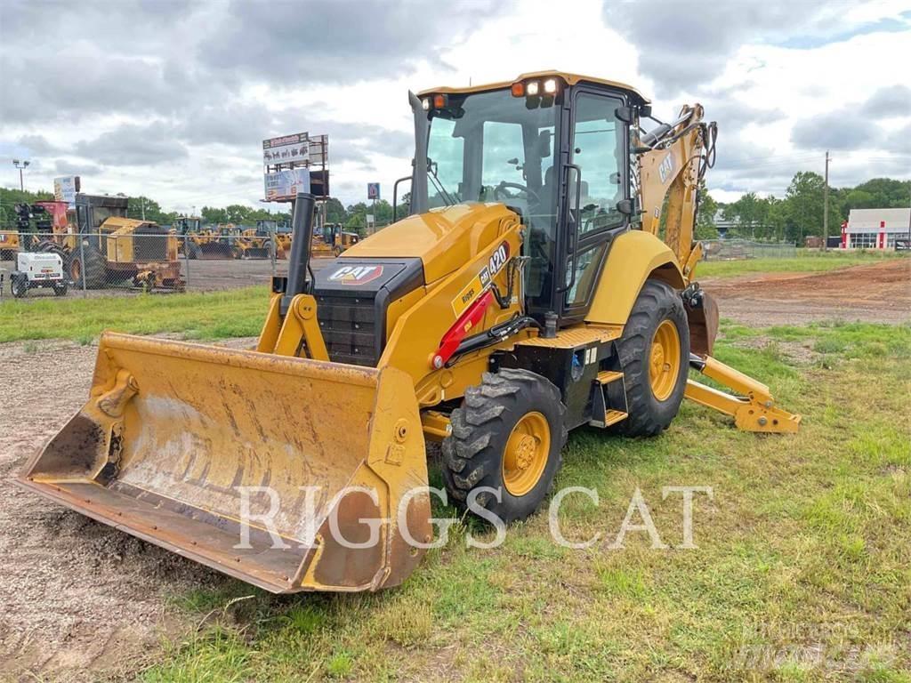 CAT 42007 Товарач със заден ексватор