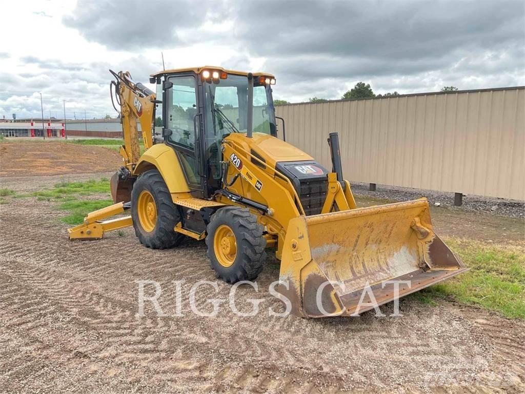 CAT 42007 Товарач със заден ексватор