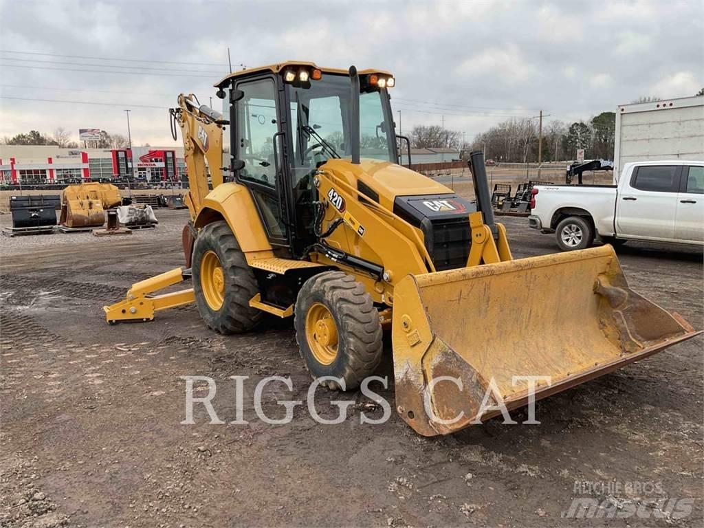 CAT 42007 Товарач със заден ексватор