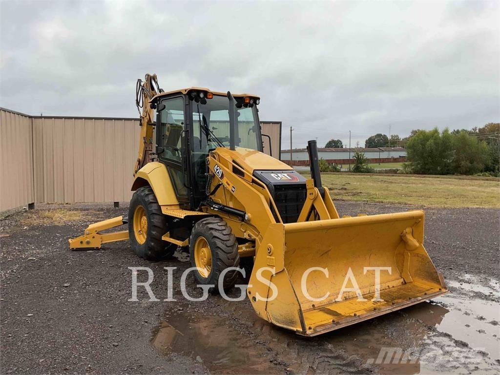 CAT 42007 Товарач със заден ексватор