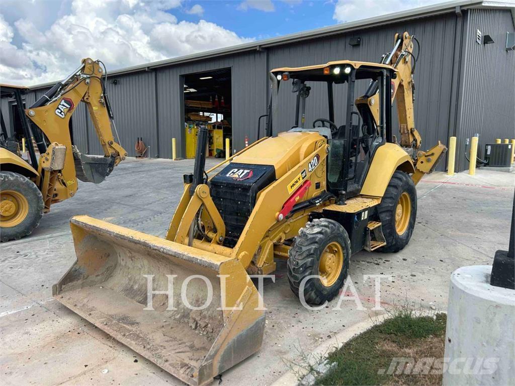 CAT 42007 Товарач със заден ексватор