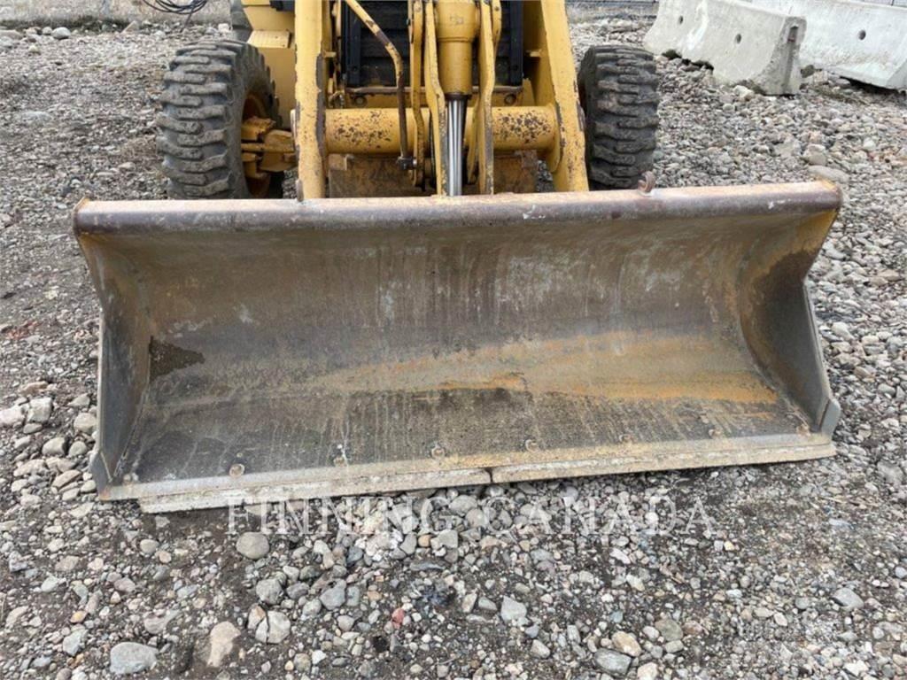 CAT 420D Товарач със заден ексватор
