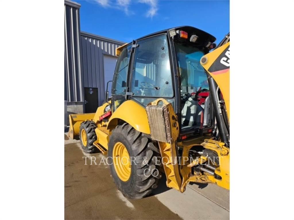 CAT 420E Товарач със заден ексватор