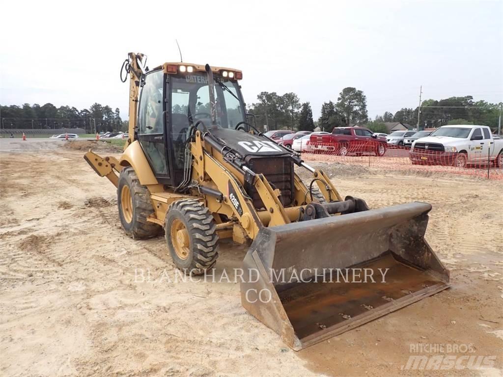 CAT 420EIT Товарач със заден ексватор