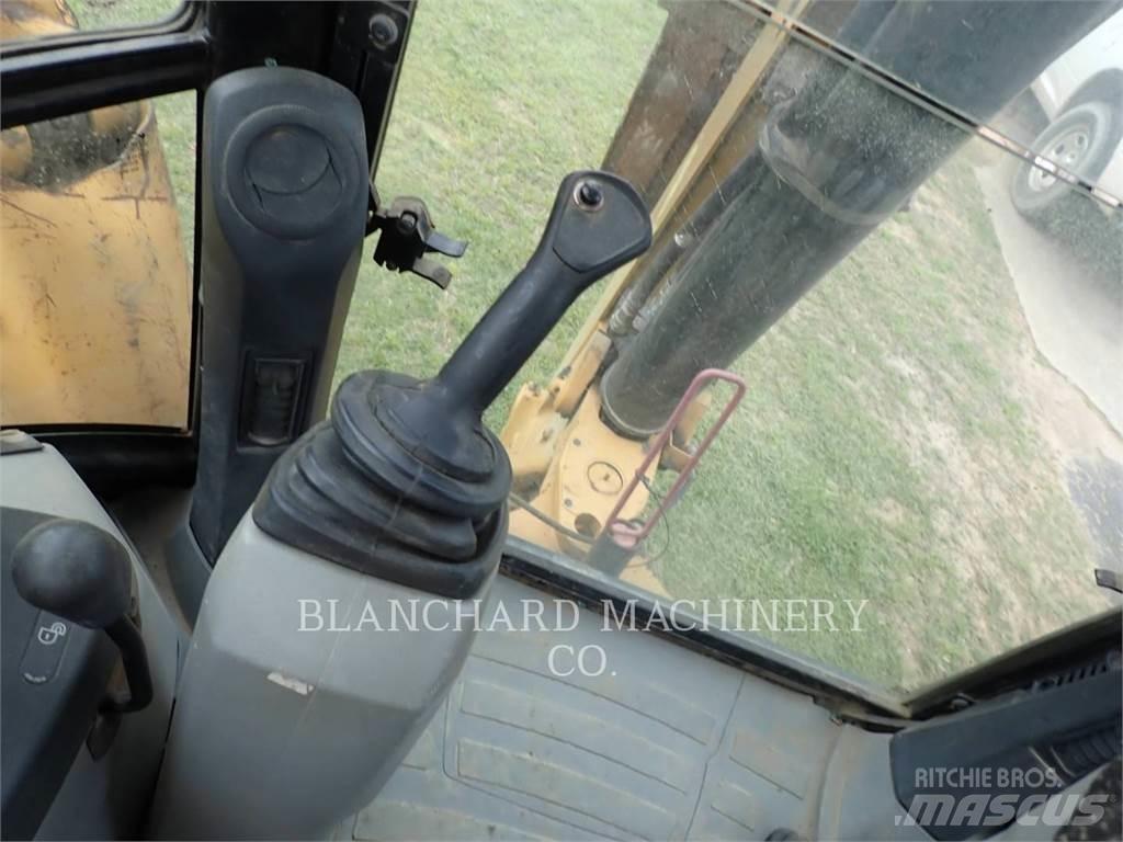 CAT 420EIT Товарач със заден ексватор