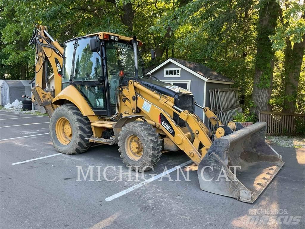 CAT 420EIT Товарач със заден ексватор