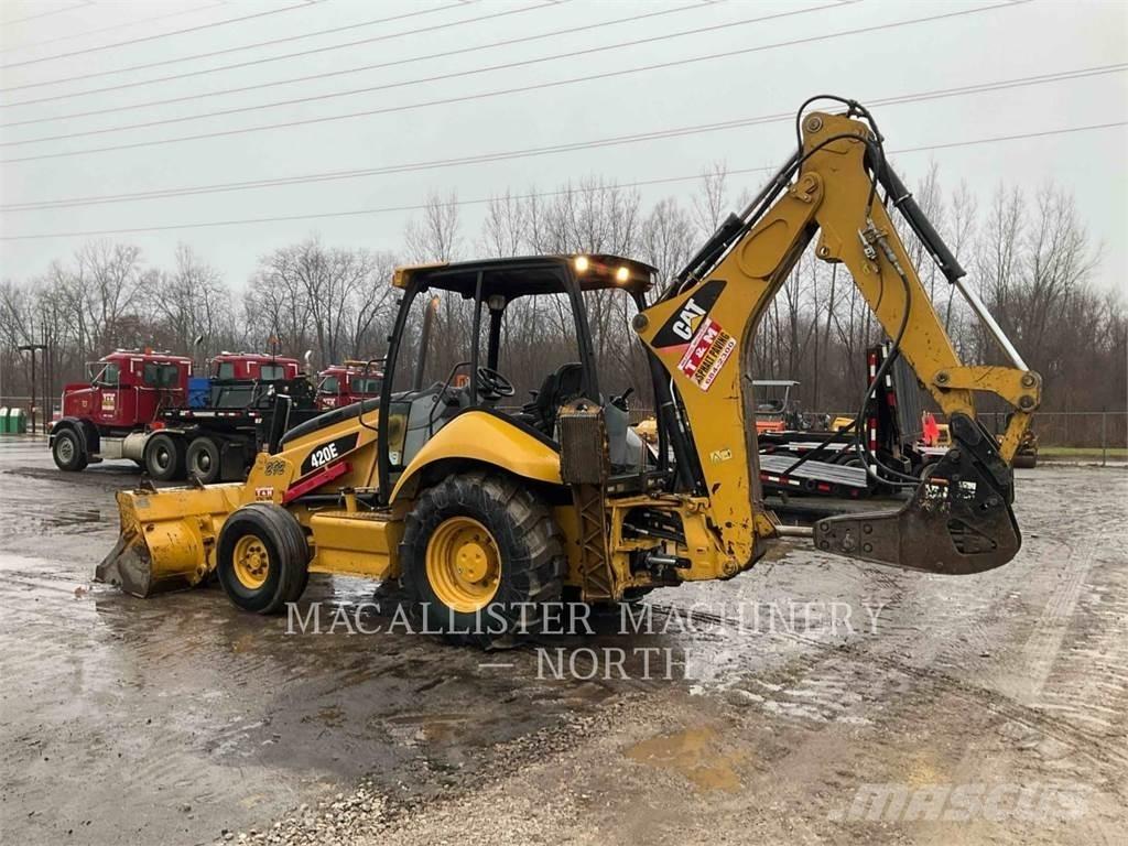CAT 420EST Товарач със заден ексватор