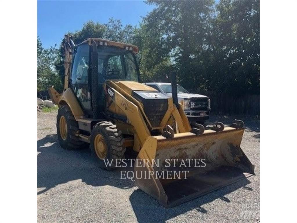 CAT 420F Товарач със заден ексватор