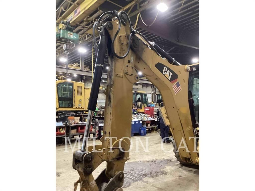 CAT 420F 2 IT Товарач със заден ексватор