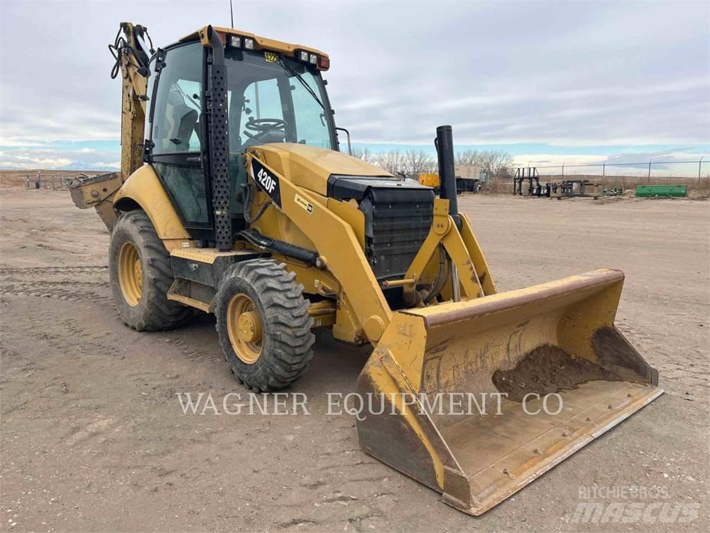 CAT 420F 4WDE Товарач със заден ексватор