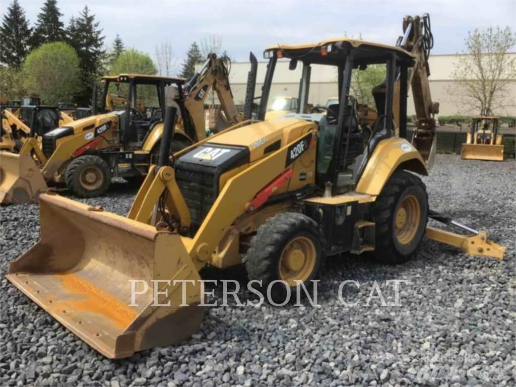 CAT 420F2 Товарач със заден ексватор