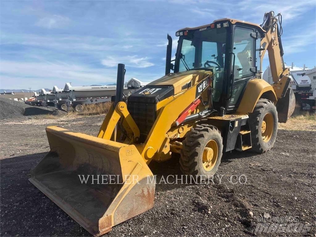 CAT 420F2 Товарач със заден ексватор