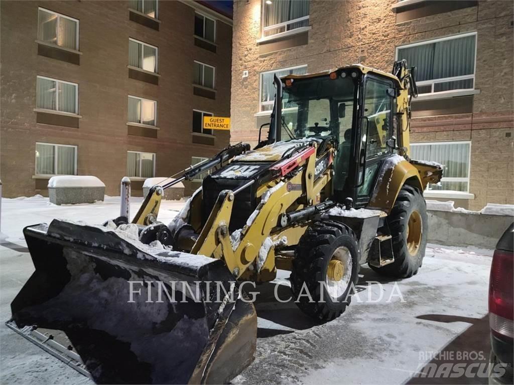 CAT 420F2 Товарач със заден ексватор