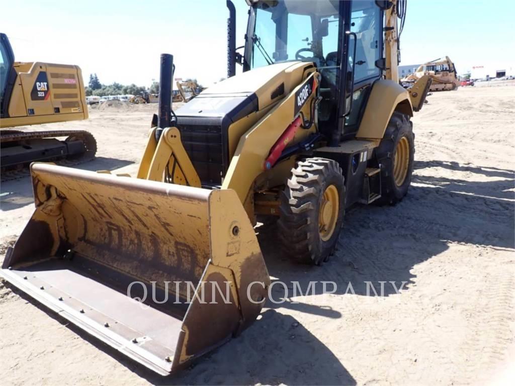CAT 420F2 Товарач със заден ексватор